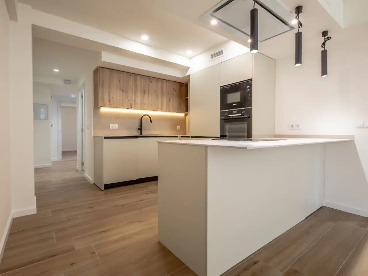 Piso en venta en Sant Isidre Cocina de Piso en venta en Valencia Capital con Aire acondicionado y Balcón