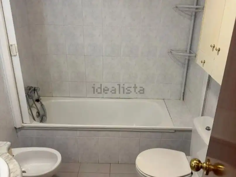 Piso en venta en Calle Zaragoza Prolongación, 3, Tamarite de Litera Baño de Piso en venta en Tamarite de Litera con Terraza y Balcón