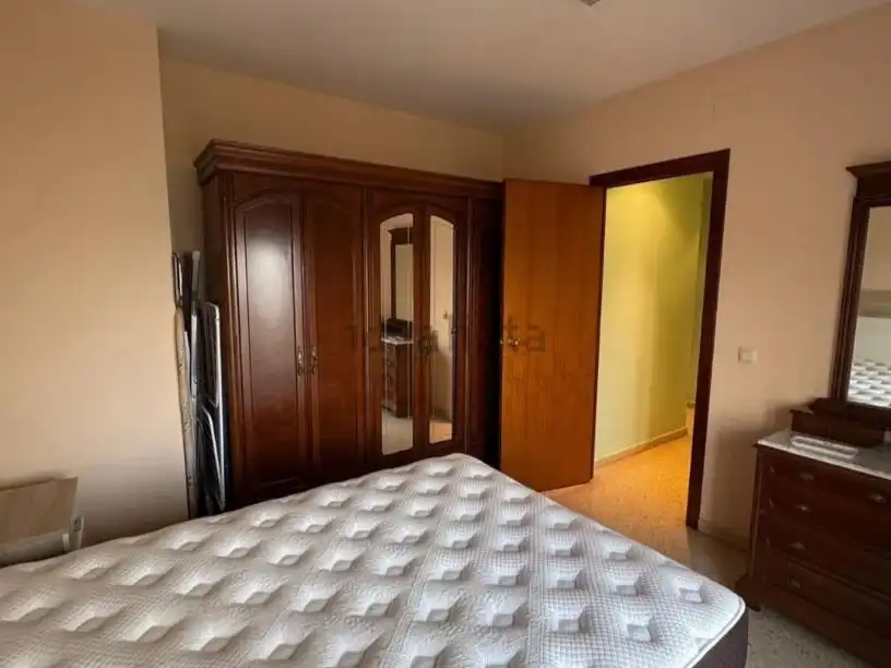 Piso en venta en Calle Zaragoza Prolongación, 3, Tamarite de Litera Habitación de Piso en venta en Tamarite de Litera con Terraza y Balcón