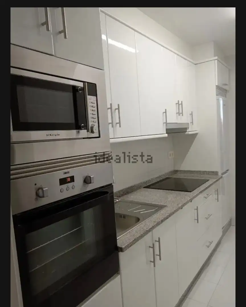 Room in Avenida Fernando Blanco, 47, Cee Kitchen of Flat for share in Cee with Heating, Parquet flooring and Furnished