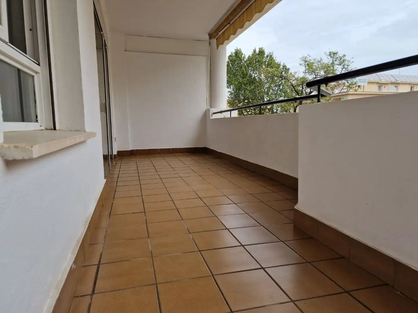 Wohnung zum Verkauf in Calle del Remo, 8, La Carihuela - Los Nidos Terrasse von Wohnung zum Verkauf in Torremolinos mit Klimaanlage, Terrasse und Schwimmbad
