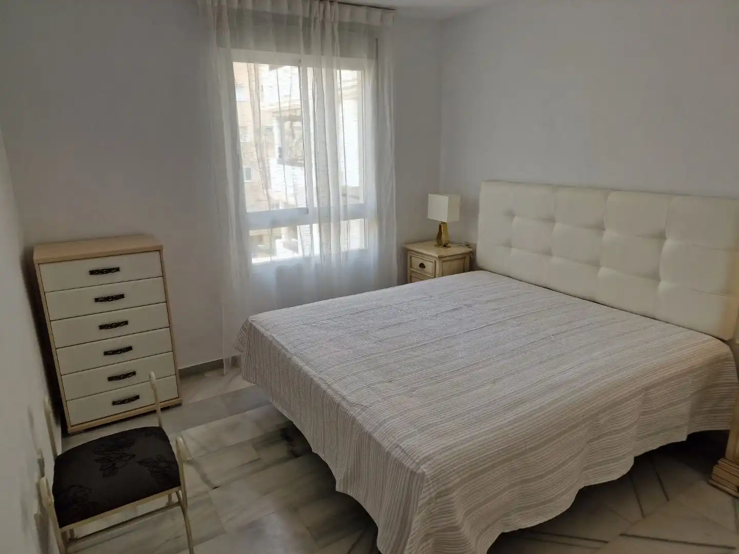 Wohnung zum Verkauf in Calle del Remo, 8, La Carihuela - Los Nidos Schlafzimmer von Wohnung zum Verkauf in Torremolinos mit Klimaanlage, Terrasse und Schwimmbad