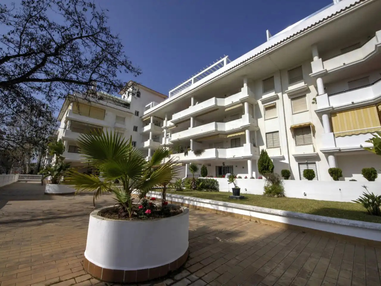 Wohnung zum Verkauf in Calle del Remo, 8, La Carihuela - Los Nidos Außenansicht von Wohnung zum Verkauf in Torremolinos mit Klimaanlage, Terrasse und Schwimmbad
