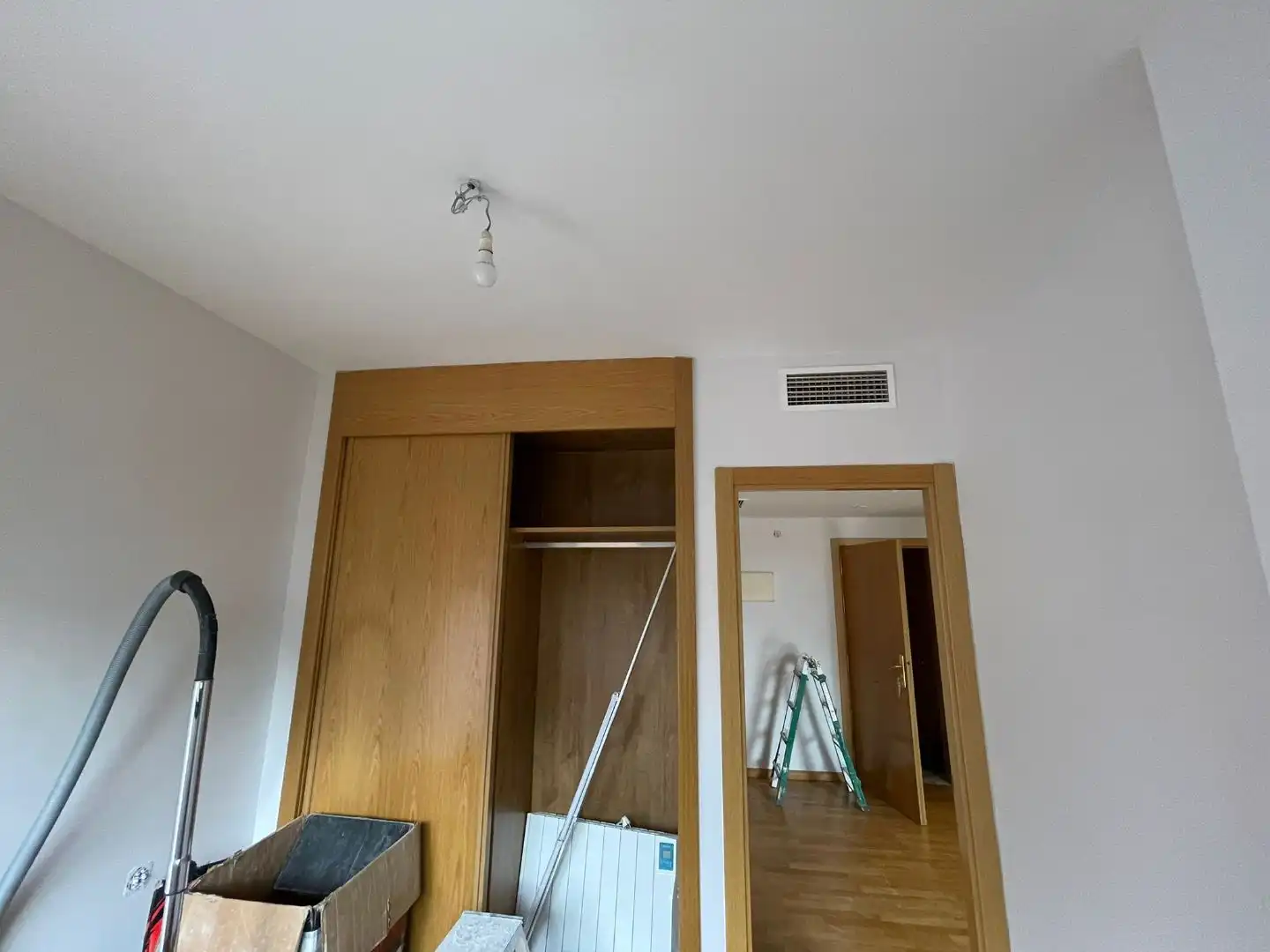 Flat for rent in Calle Bausá, 8, Costillares Flat for rent in Madrid with Parquet flooring, Storage room and Swimming Pool