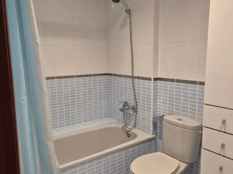 Wohnung zum Verkauf in Calle Ramon y Cajal, 5, La Villa - Bazuelo Badezimmer von Wohnung zum Verkauf in Mieres (Asturias)