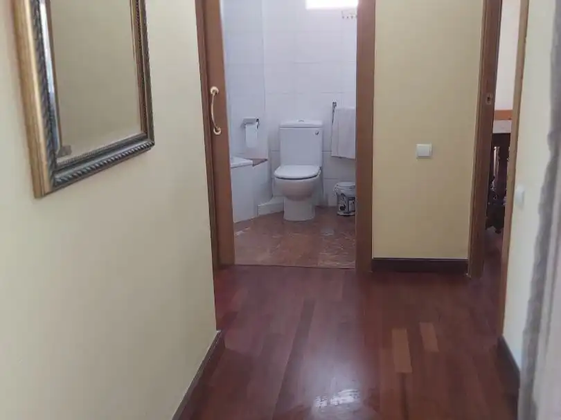 Flat for rent in Carrer Bono Guarner, 15, Santo Domigo Bathroom of Flat for rent in Alicante / Alacant with Air Conditioner, Heating and Parquet flooring