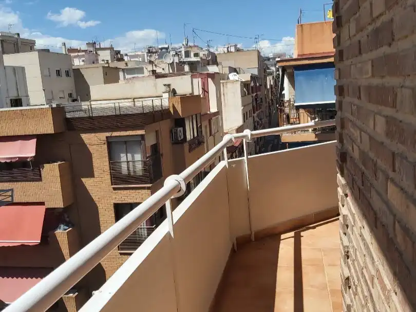 Flat for rent in Carrer Bono Guarner, 15, Santo Domigo Balcony of Flat for rent in Alicante / Alacant with Air Conditioner, Heating and Parquet flooring