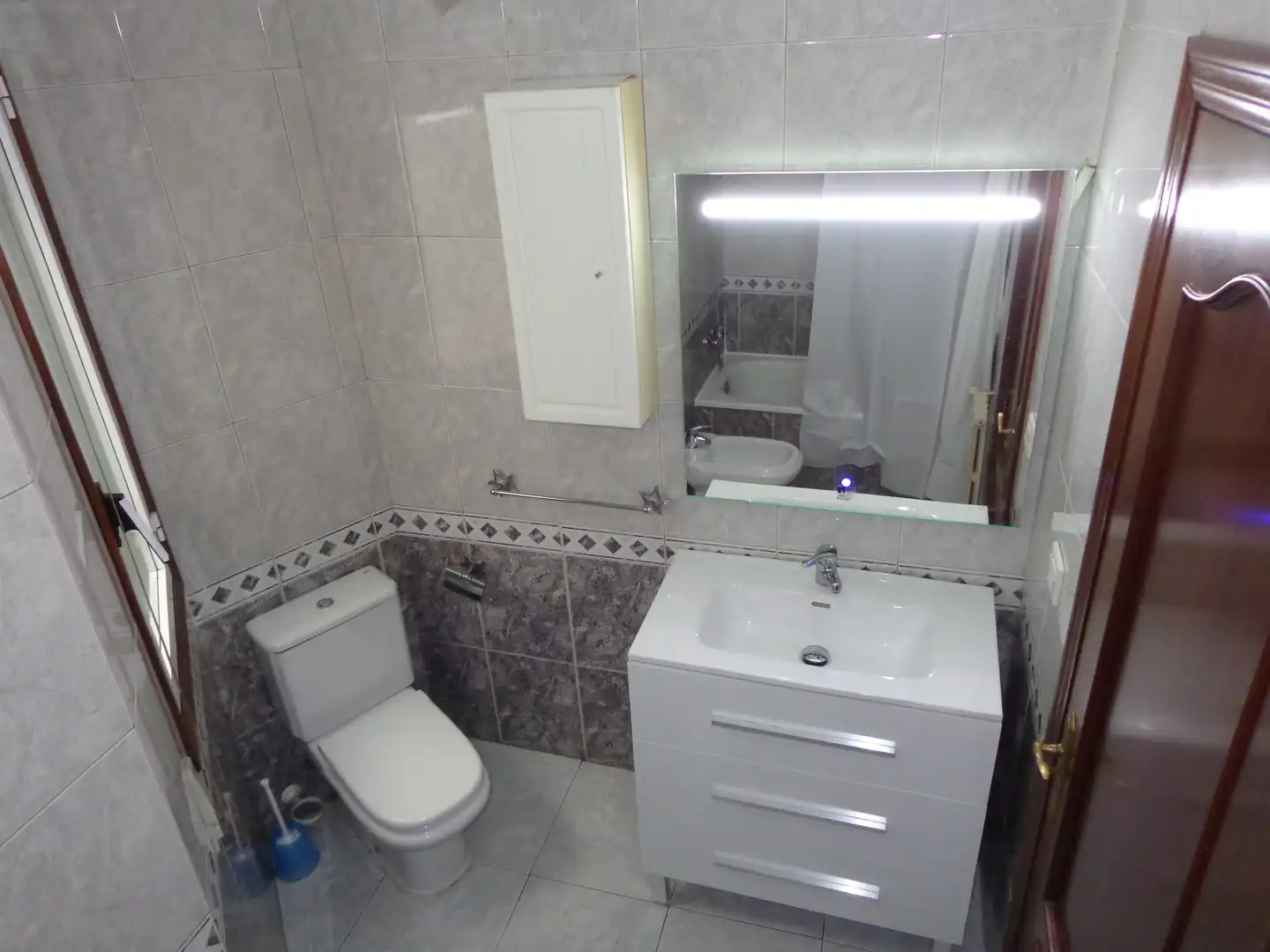 Flat for rent in Avenida Portugal, 47b, Couto Bathroom of Flat for rent in Ourense Capital