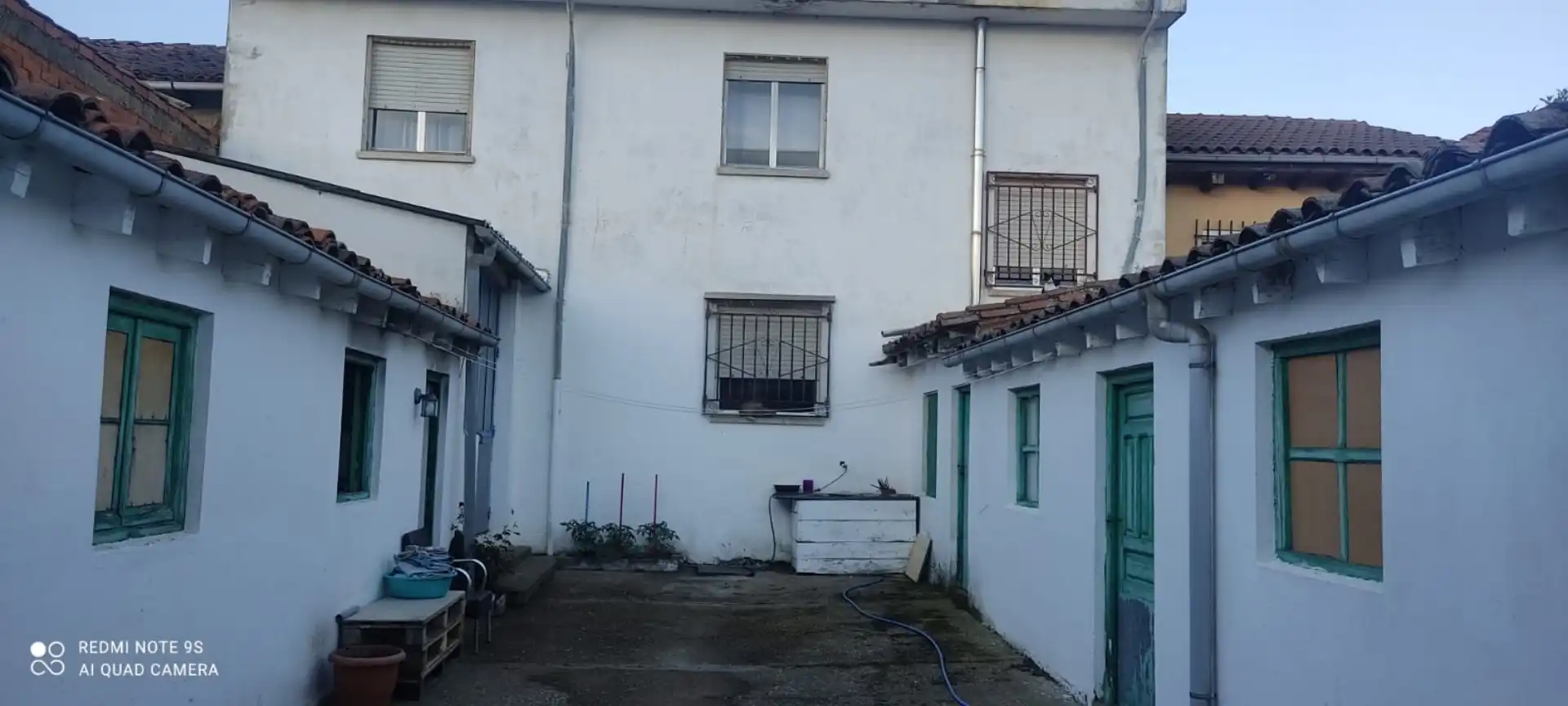 Vista exterior de Casa o chalet en venta en Sariegos con Terraza