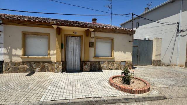 Casa-chalet en Venta en Lucena de Jalón