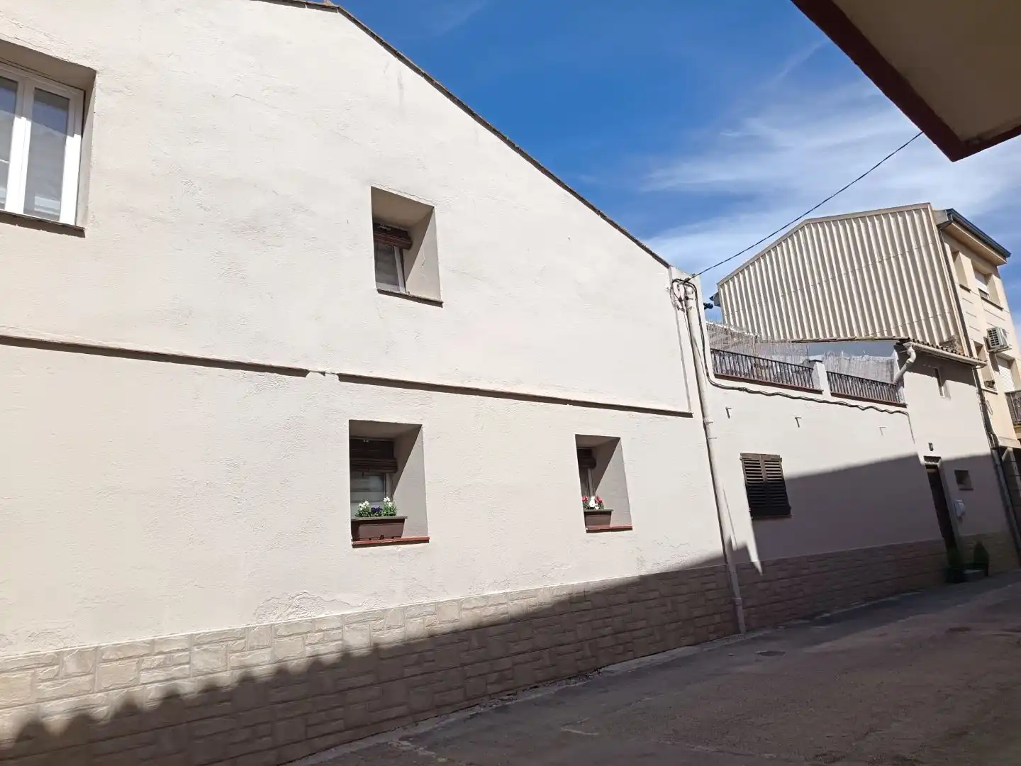 Houses for sale in Carrer Fossar Vell, 3, Artesa de Lleida Exterior view of Houses for sale in Artesa de Lleida with Air Conditioner, Heating and Parquet flooring