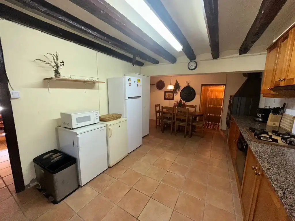Casa o xalet de lloguer a Passeig de Cal Sant, 1, Sant Llorenç de Morunys Cuina de Casa o xalet de lloguer en Sant Llorenç de Morunys amb Calefacció, Jardí privat i Terrassa