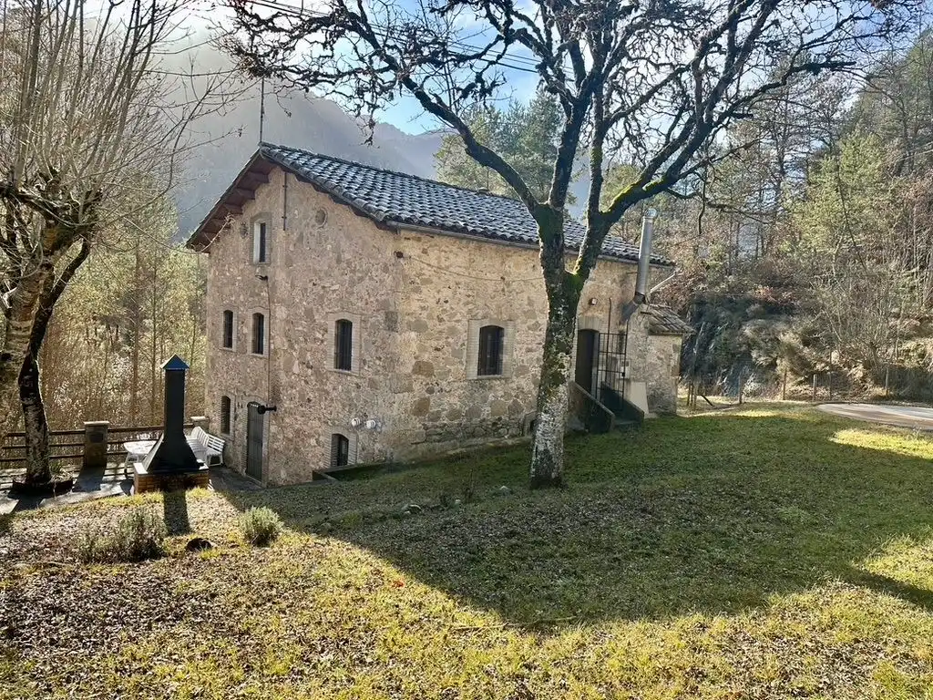 Casa o xalet de lloguer a Passeig de Cal Sant, 1, Sant Llorenç de Morunys Vista exterior de Casa o xalet de lloguer en Sant Llorenç de Morunys amb Calefacció, Jardí privat i Terrassa