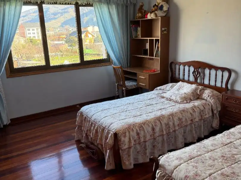 Flat for sale in Rúa de San Tirso, 52, O Barco de Valdeorras Bedroom of Flat for sale in O Barco de Valdeorras with Heating, Private garden and Parquet flooring