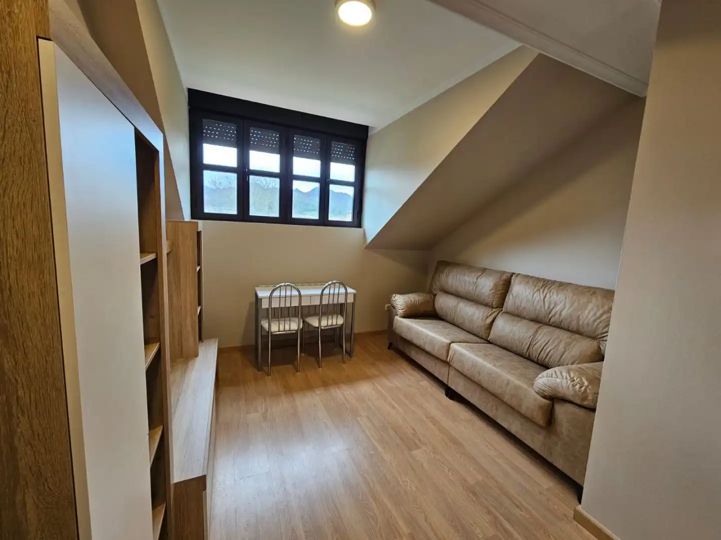 Flat for rent in Calle Caminin, 2, Boñar Living room of Flat for rent in Boñar with Heating, Parquet flooring and Storage room