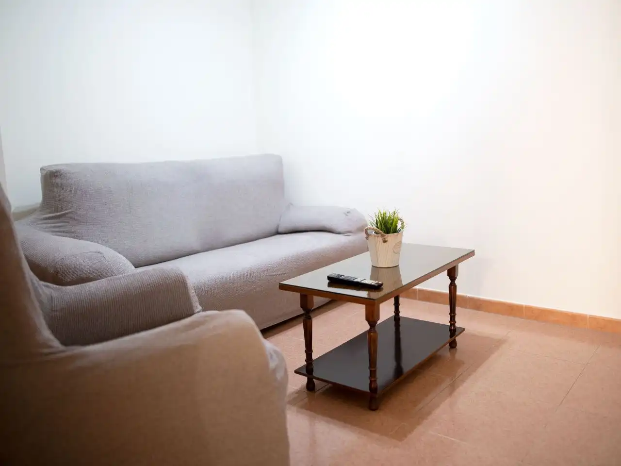 Room in Avinguda de l'Alcora, 164, Estación - Universidad Living room of Flat for share in Castellón de la Plana / Castelló de la Plana with Heating, Terrace and Furnished