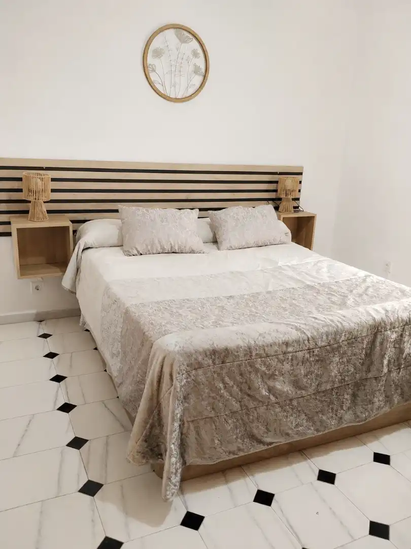 Piso en venta en Calle Santiago, 89, San Luis Habitación de Piso en venta en Almería Capital con Aire acondicionado, Terraza y Balcón