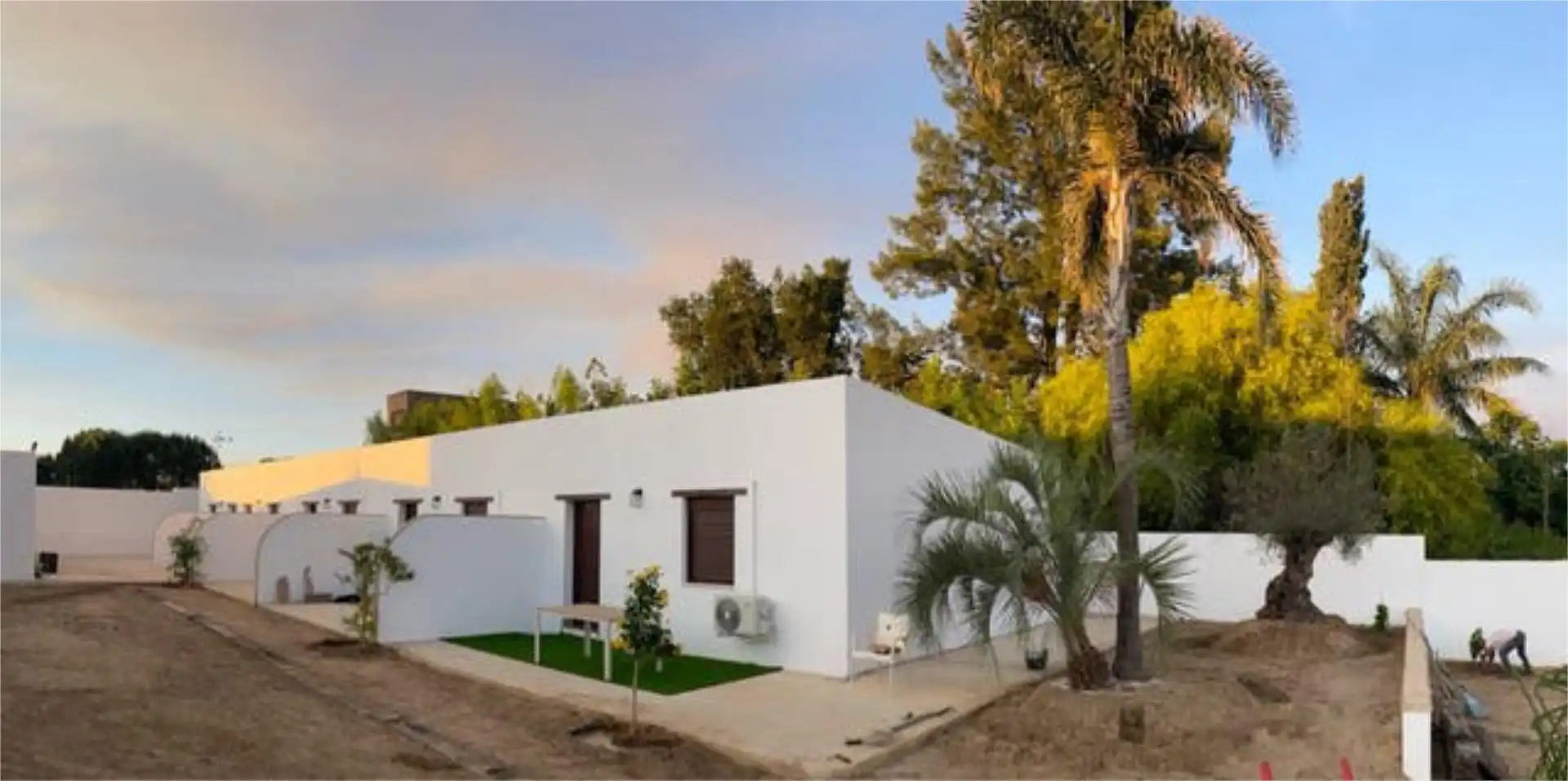 Außenansicht von Einfamilien-Reihenhaus zur Miete in Cartaya mit Heizung, Privatgarten und Terrasse