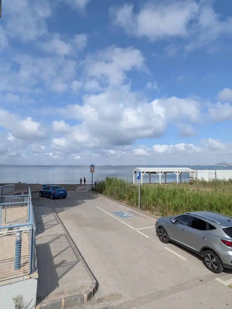 Parkplatz von Wohnung zum Verkauf in La Manga del Mar Menor mit Klimaanlage, Terrasse und Schwimmbad