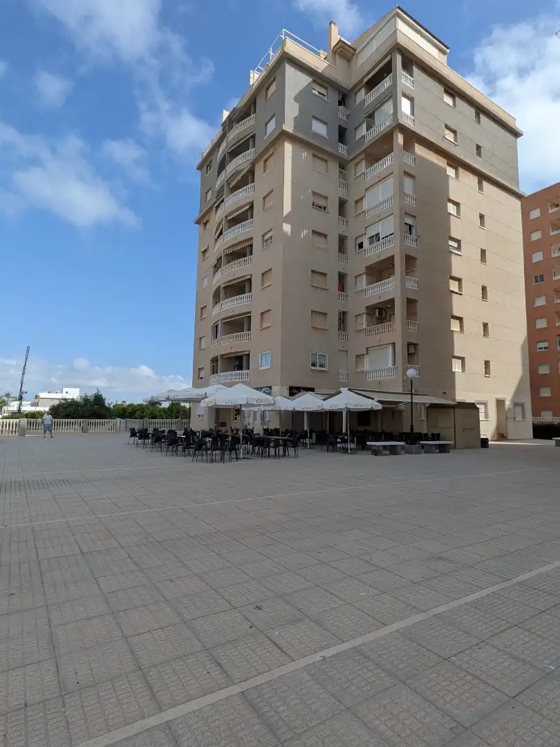 Wohnung zum Verkauf in La Manga del Mar Menor mit Klimaanlage, Terrasse und Schwimmbad