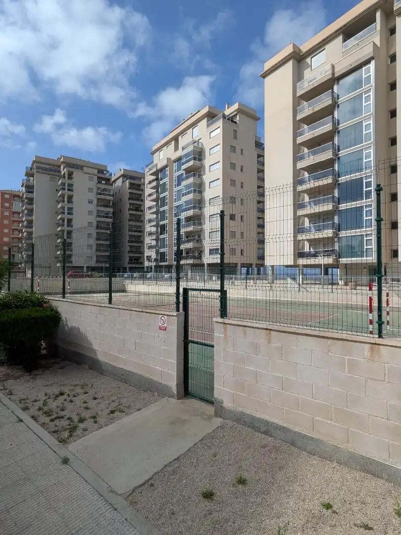 Parkplatz von Wohnung zum Verkauf in La Manga del Mar Menor mit Klimaanlage, Terrasse und Schwimmbad