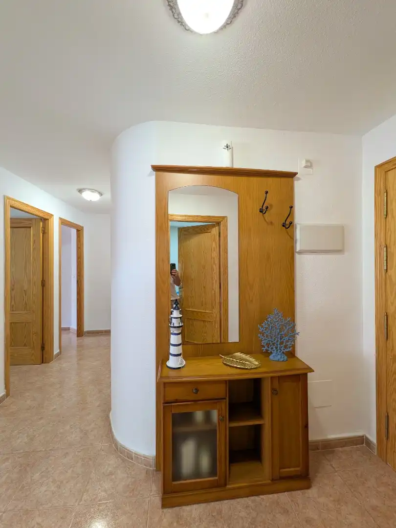 Wohnung zum Verkauf in La Manga del Mar Menor mit Klimaanlage, Terrasse und Schwimmbad