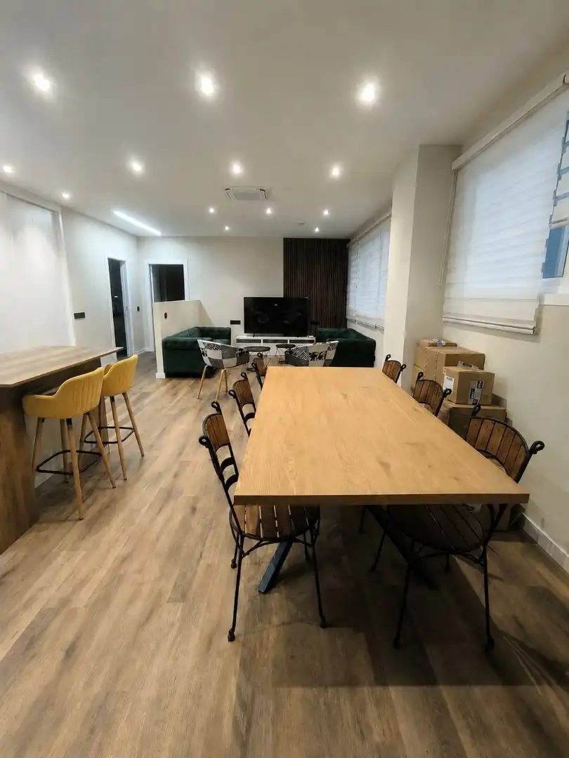 Habitació a Rúa Angel Llanos, 1, As Travesas - Balaídos Menjador de Pis per a compartir en Vigo amb Aire condicionat, Calefacció i Parquet