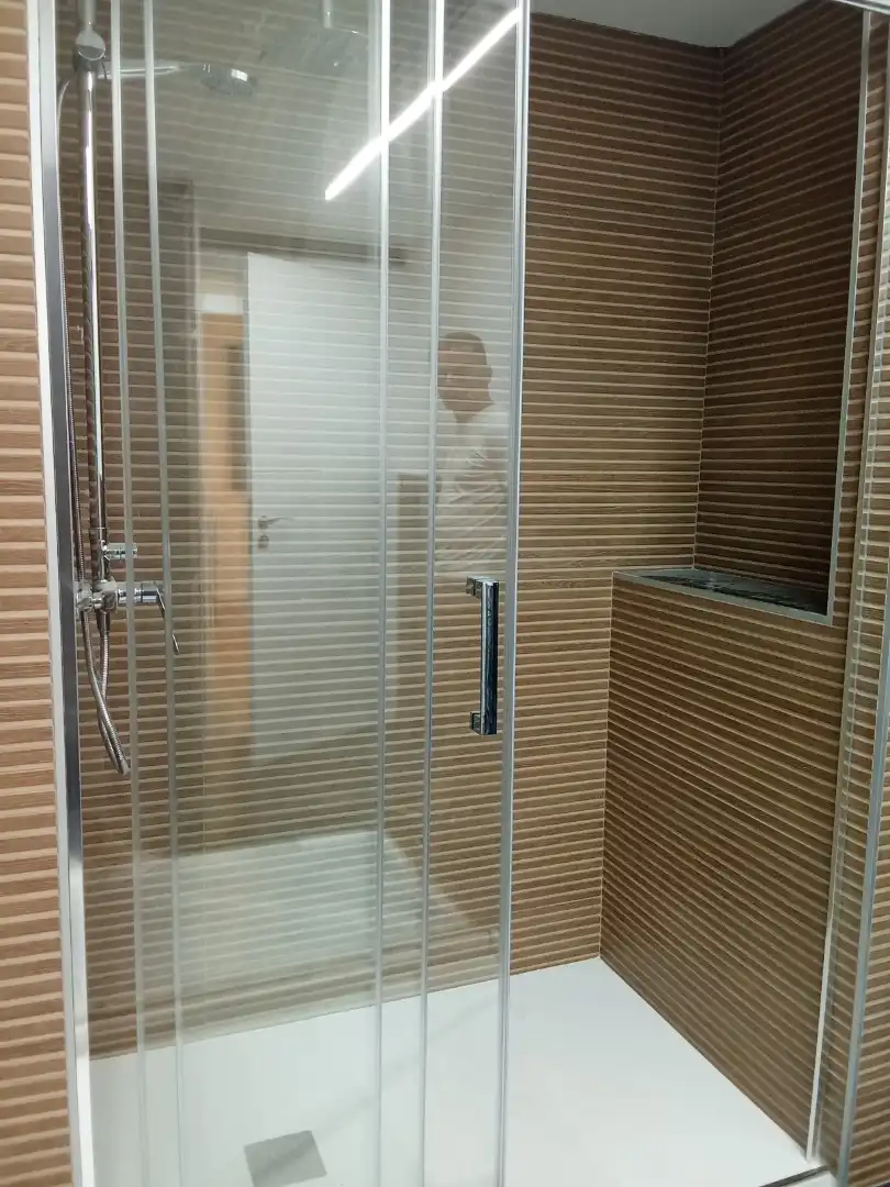 Habitació a Rúa Angel Llanos, 1, As Travesas - Balaídos Bany de Pis per a compartir en Vigo amb Aire condicionat, Calefacció i Parquet