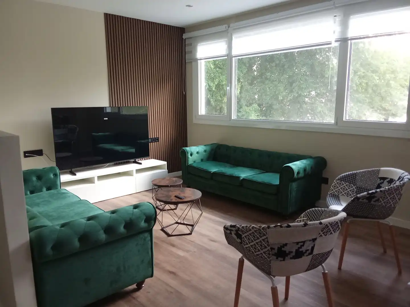 Habitació a Rúa Angel Llanos, 1, As Travesas - Balaídos Sala d'estar de Pis per a compartir en Vigo amb Aire condicionat, Calefacció i Parquet