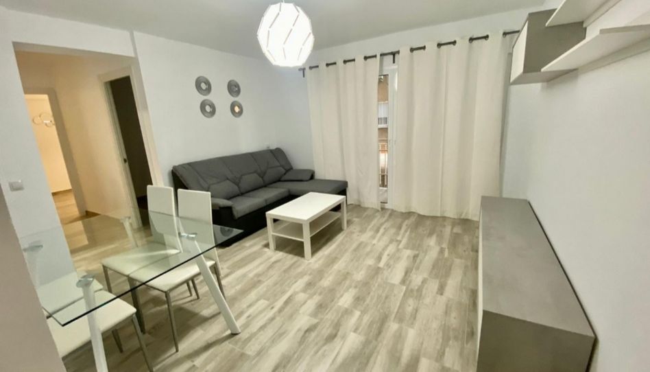 Piso de alquiler en Calle Rafaela, 19, Los Castillejos - La Trinidad, Málaga Capital - imagen 1 Foto 1 de Piso de alquiler en Calle Rafaela, 19, Los Castillejos - La Trinidad, Málaga Capital
