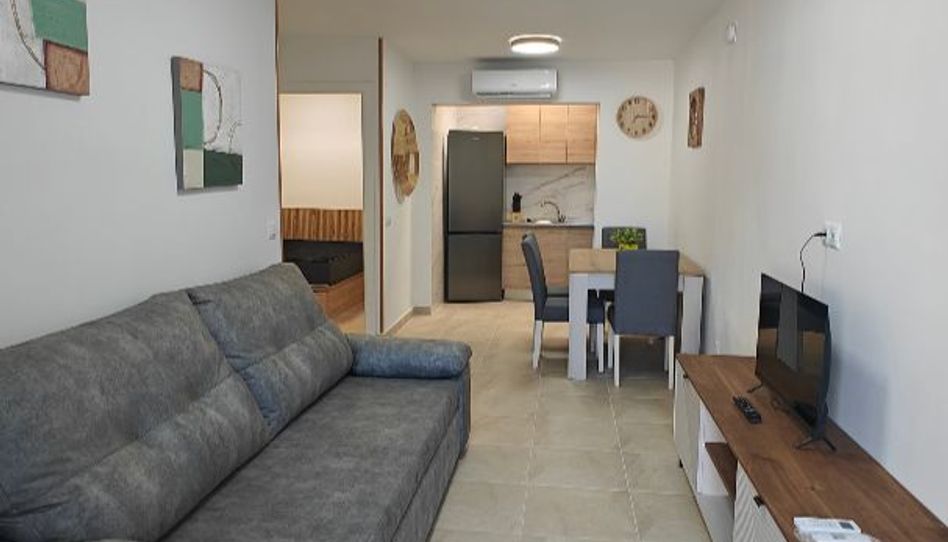 Casa adosada en venta en Avenida Los Nenúfares, 1098, Zona Carrefour - Urbanizaciones, Torrevieja - imagen 1 Foto 1 de Casa adosada en venta en Avenida Los Nenúfares, 1098, Zona Carrefour - Urbanizaciones, Torrevieja