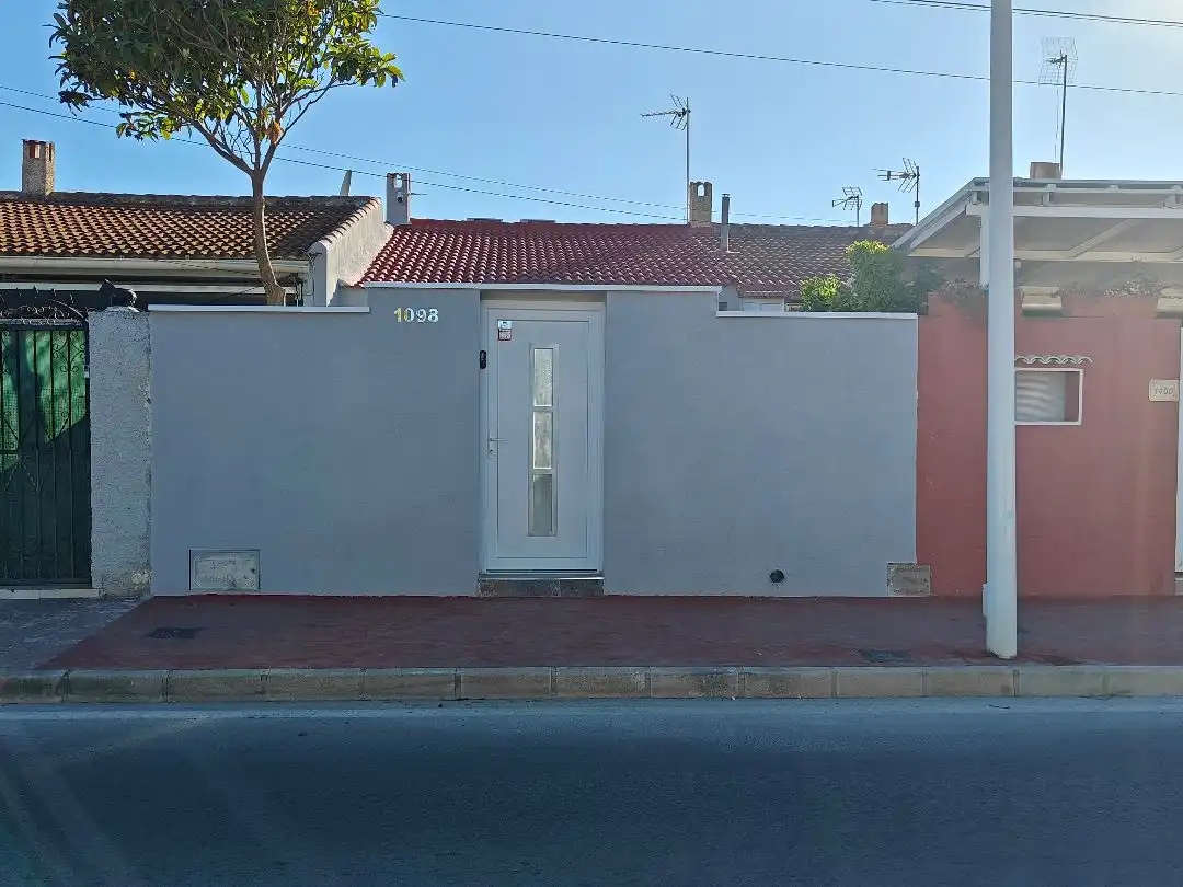 Casa adosada en venta en Avenida Los Nenúfares, 1098, Zona Carrefour - Urbanizaciones Casa adosada en venta en Avenida Los Nenúfares, 1098, Zona Carrefour - Urbanizaciones