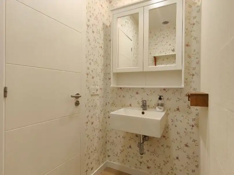 Casa adosada de alquiler en Músico José Antonio Ramos, 5, Los Portales - Visvique Baño de Casa adosada de alquiler en Arucas con Jardín privado, Parquet y Terraza