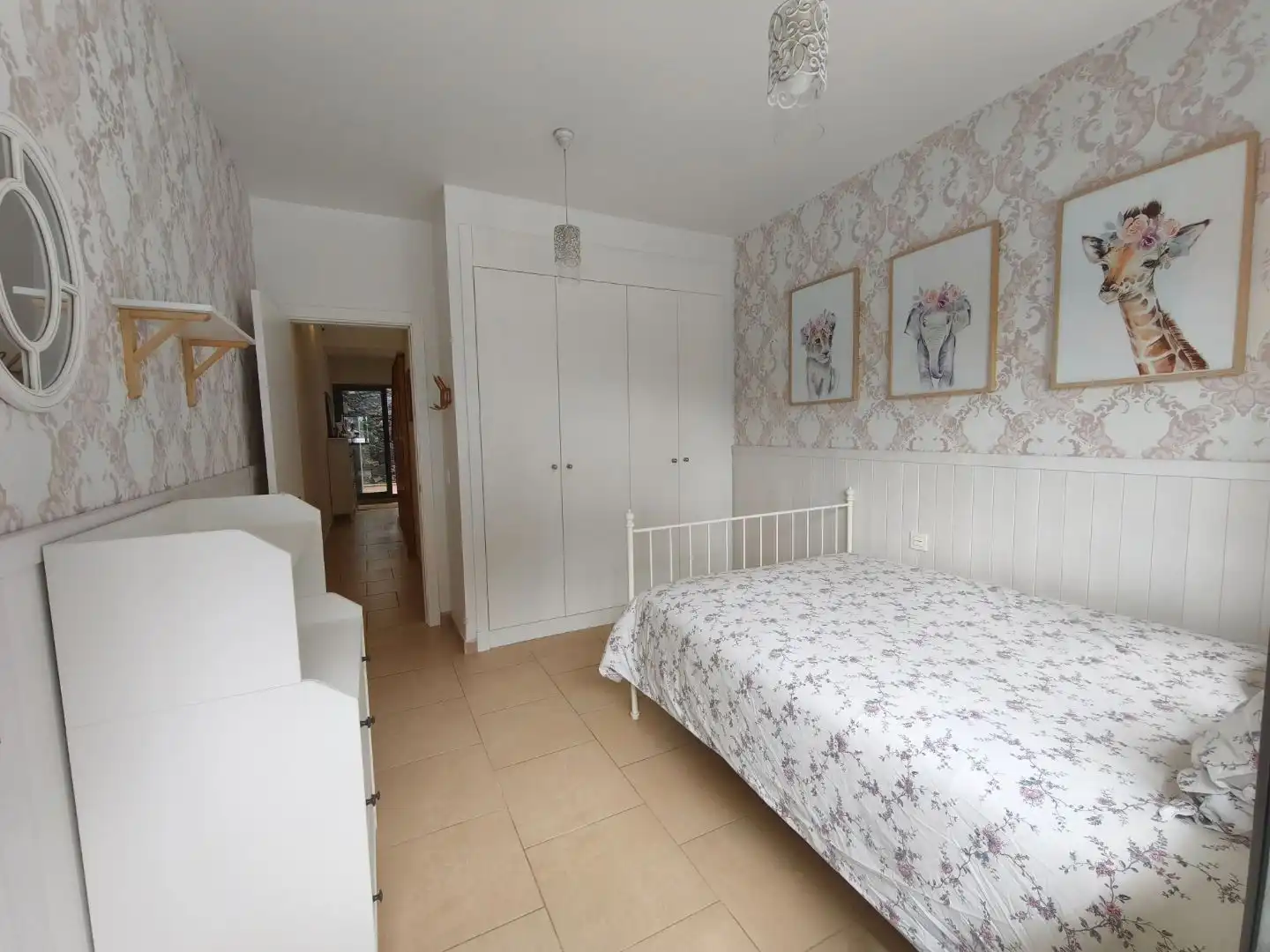 Casa adosada de alquiler en Músico José Antonio Ramos, 5, Los Portales - Visvique Habitación de Casa adosada de alquiler en Arucas con Jardín privado, Parquet y Terraza