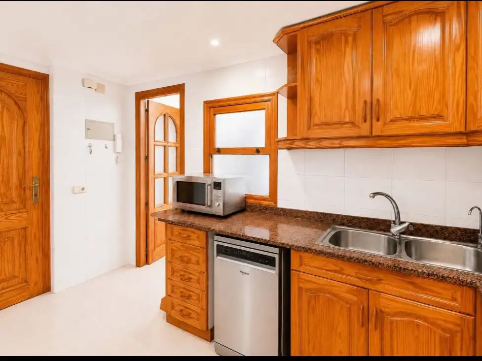 Flat for rent in Avenida de Inglaterra, 83, Los Europeos Flat for rent in Avenida de Inglaterra, 83, Los Europeos