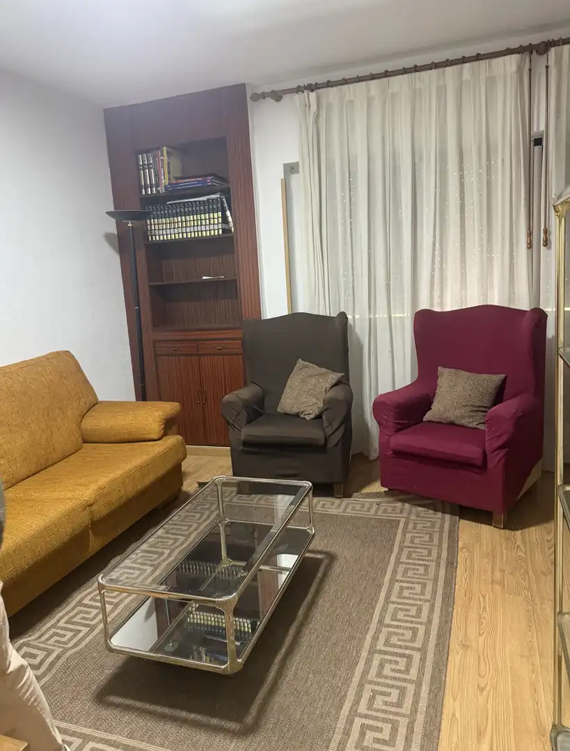 Flat for rent in Calle de Arroyo de Fontarrón, 391, Pavones Living room of Flat for rent in Madrid with Air Conditioner, Heating and Parquet flooring