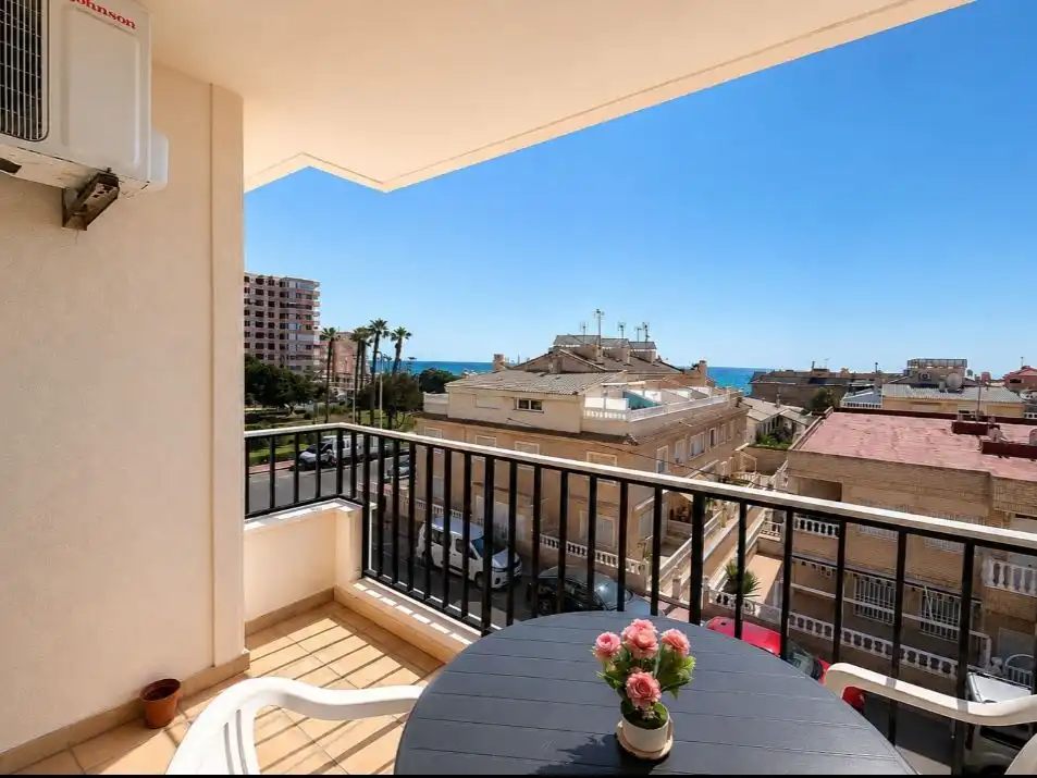 Terraza de Piso en venta en Torrevieja con Aire acondicionado, Terraza y Piscina
