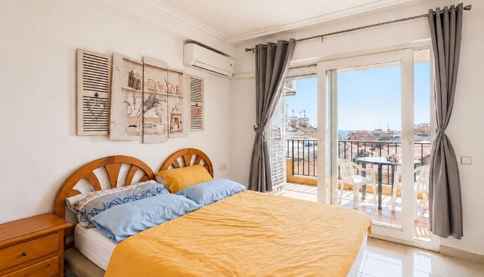 Piso en venta en Avenida de Inglaterra, 83, Los Europeos, Torrevieja - imagen 1 Foto 1 de Piso en venta en Avenida de Inglaterra, 83, Los Europeos, Torrevieja