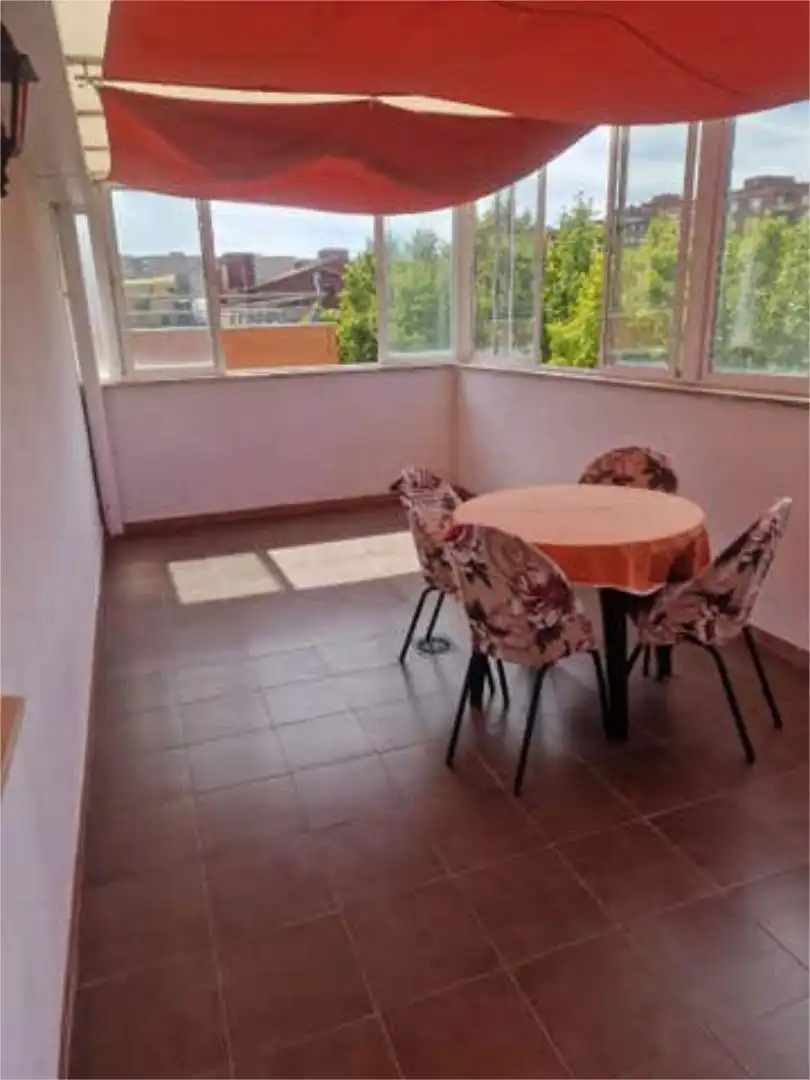 Menjador de Àtic en venda en Talavera de la Reina amb Calefacció, Terrassa i Moblat