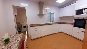 Pis de lloguer a Calle Jacinto, 3, Barrio de la Concepción Cuina de Pis de lloguer en Cartagena amb Aire condicionat, Calefacció i Moblat