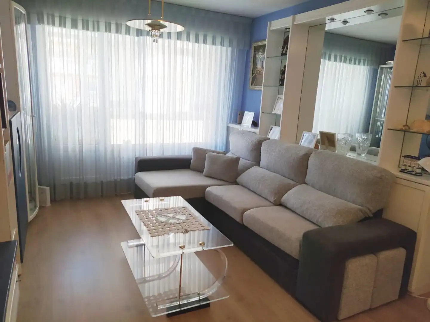 Piso en venta en Paseo Salamanca, 81, El Soto Sala de estar de Piso en venta en León Capital con Calefacción, Jardín privado y Parquet
