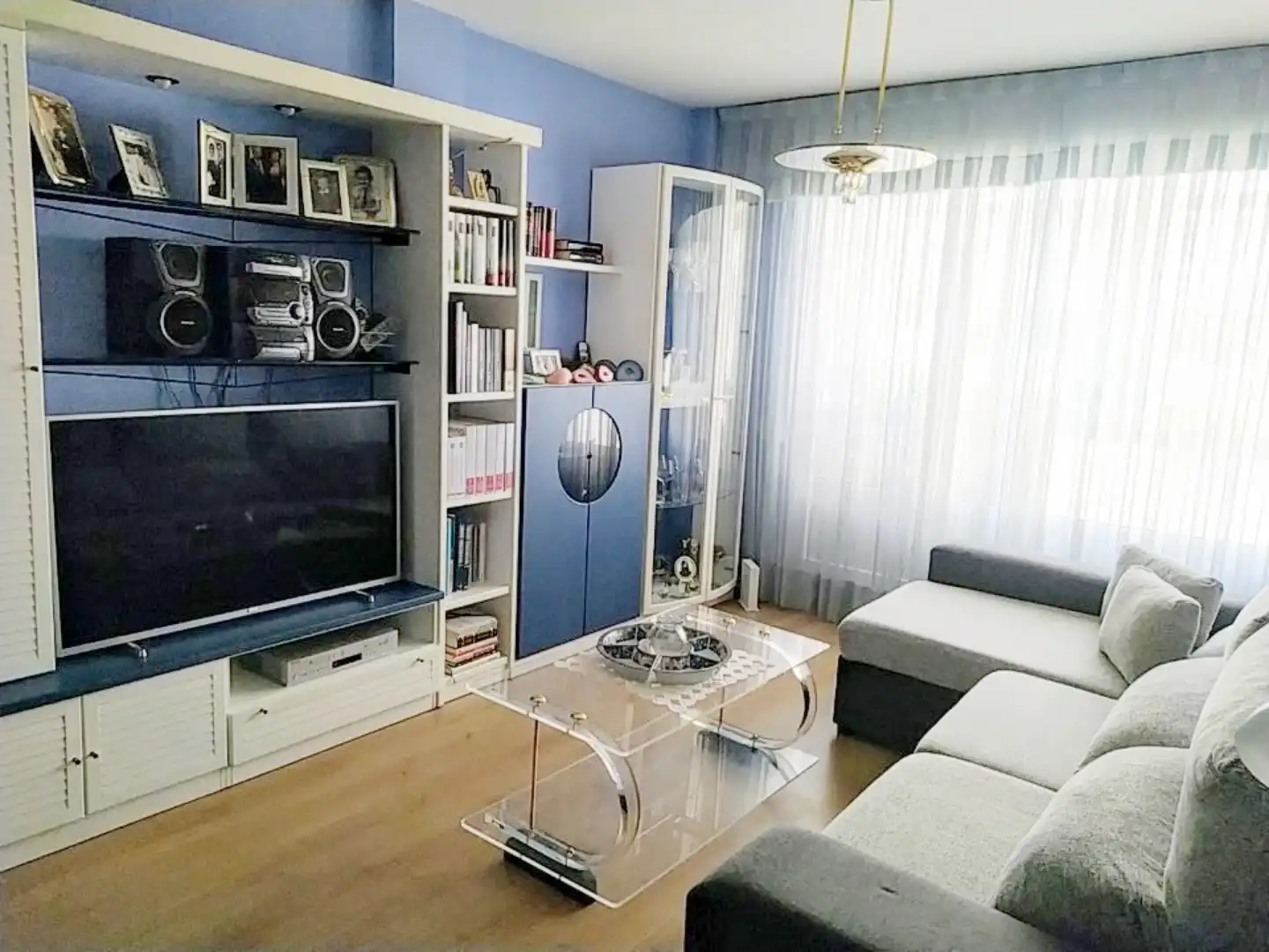 Piso en venta en Paseo Salamanca, 81, El Soto Sala de estar de Piso en venta en León Capital con Calefacción, Jardín privado y Parquet