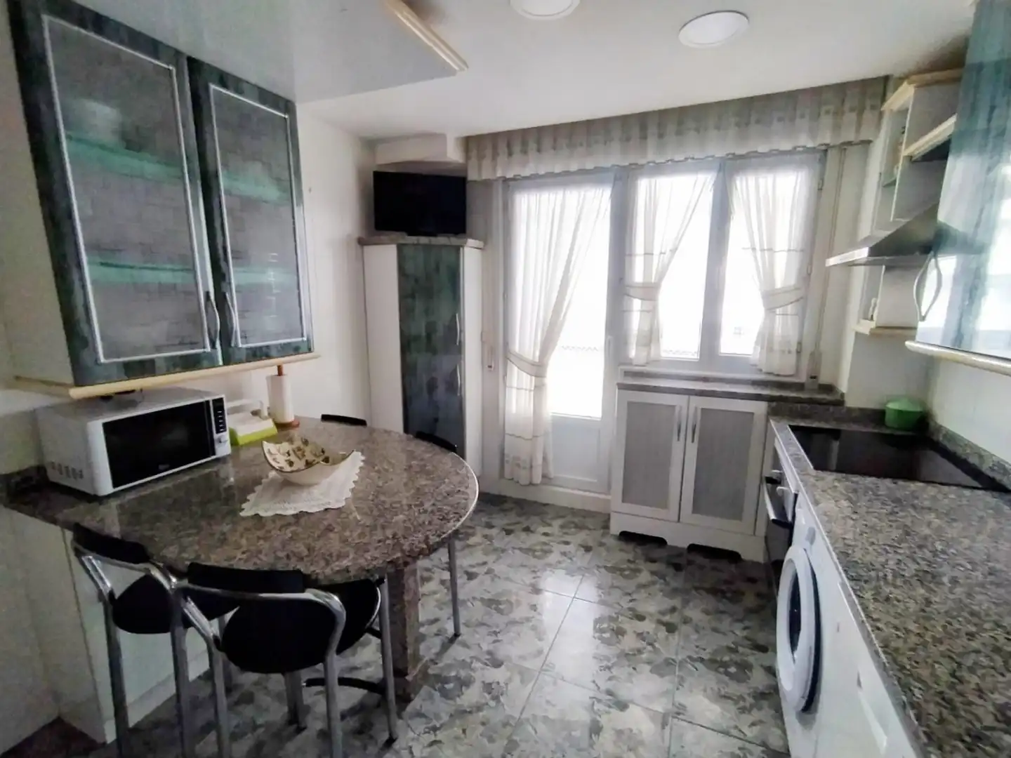 Piso en venta en Paseo Salamanca, 81, El Soto Cocina de Piso en venta en León Capital con Calefacción, Jardín privado y Parquet
