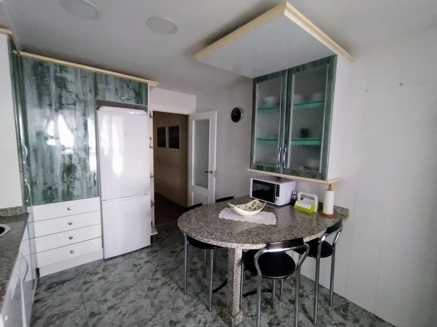 Piso en venta en Paseo Salamanca, 81, El Soto Cocina de Piso en venta en León Capital con Calefacción, Jardín privado y Parquet