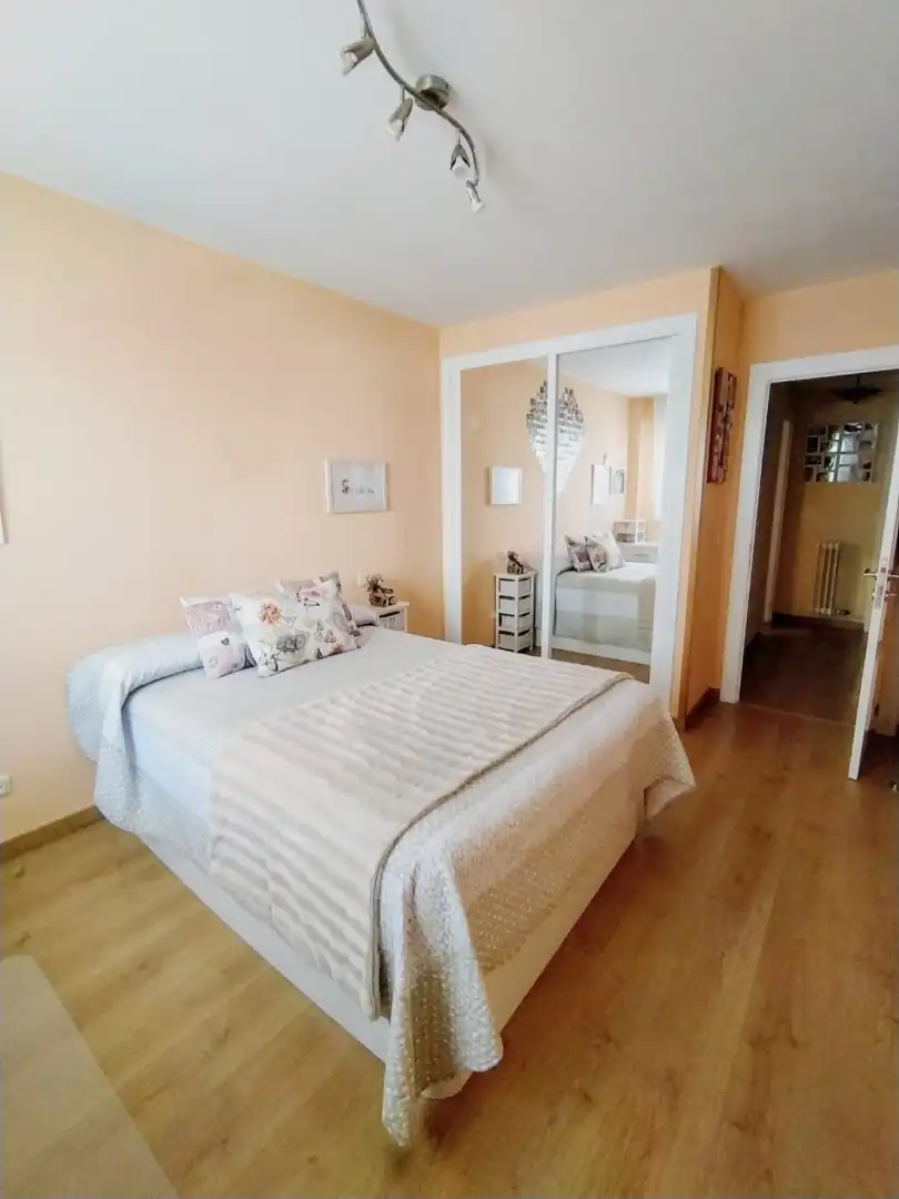 Piso en venta en Paseo Salamanca, 81, El Soto Habitación de Piso en venta en León Capital con Calefacción, Jardín privado y Parquet