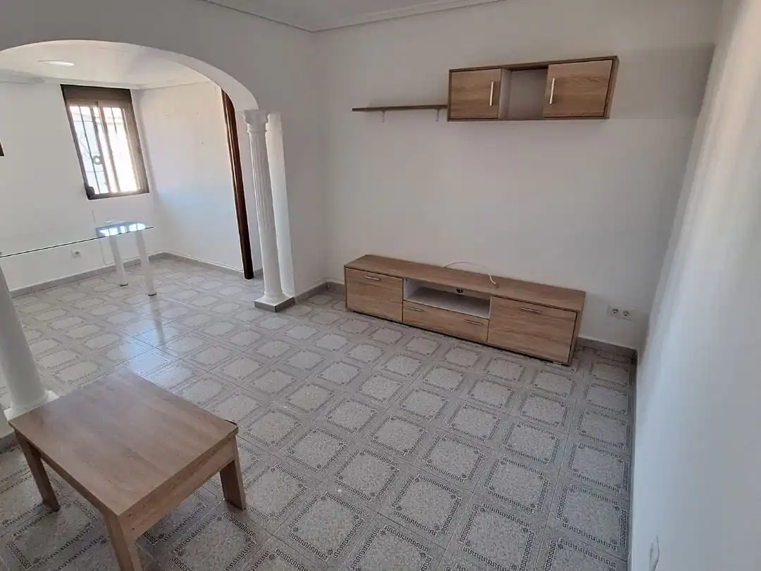 Flat for rent in Calle Algeciras, 21, Sector Sur Living room of Flat for rent in Córdoba with Air Conditioner and Furnished