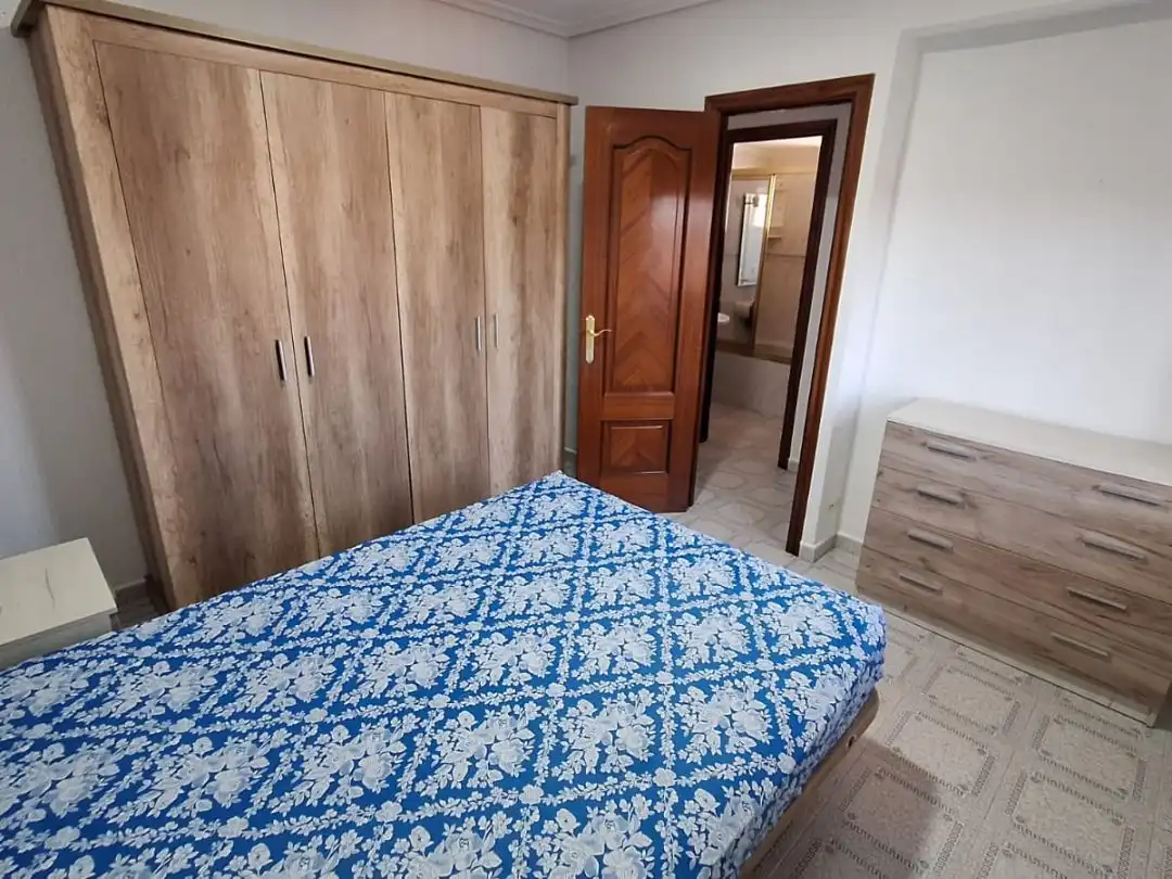 Flat for rent in Calle Algeciras, 21, Sector Sur Bedroom of Flat for rent in Córdoba with Air Conditioner and Furnished