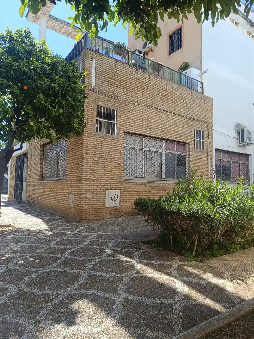 Ground floor for rent in Pasaje Albert Einstein, 35, Vista Azul - Consolación Exterior view of Ground floor for rent in Dos Hermanas with Air Conditioner