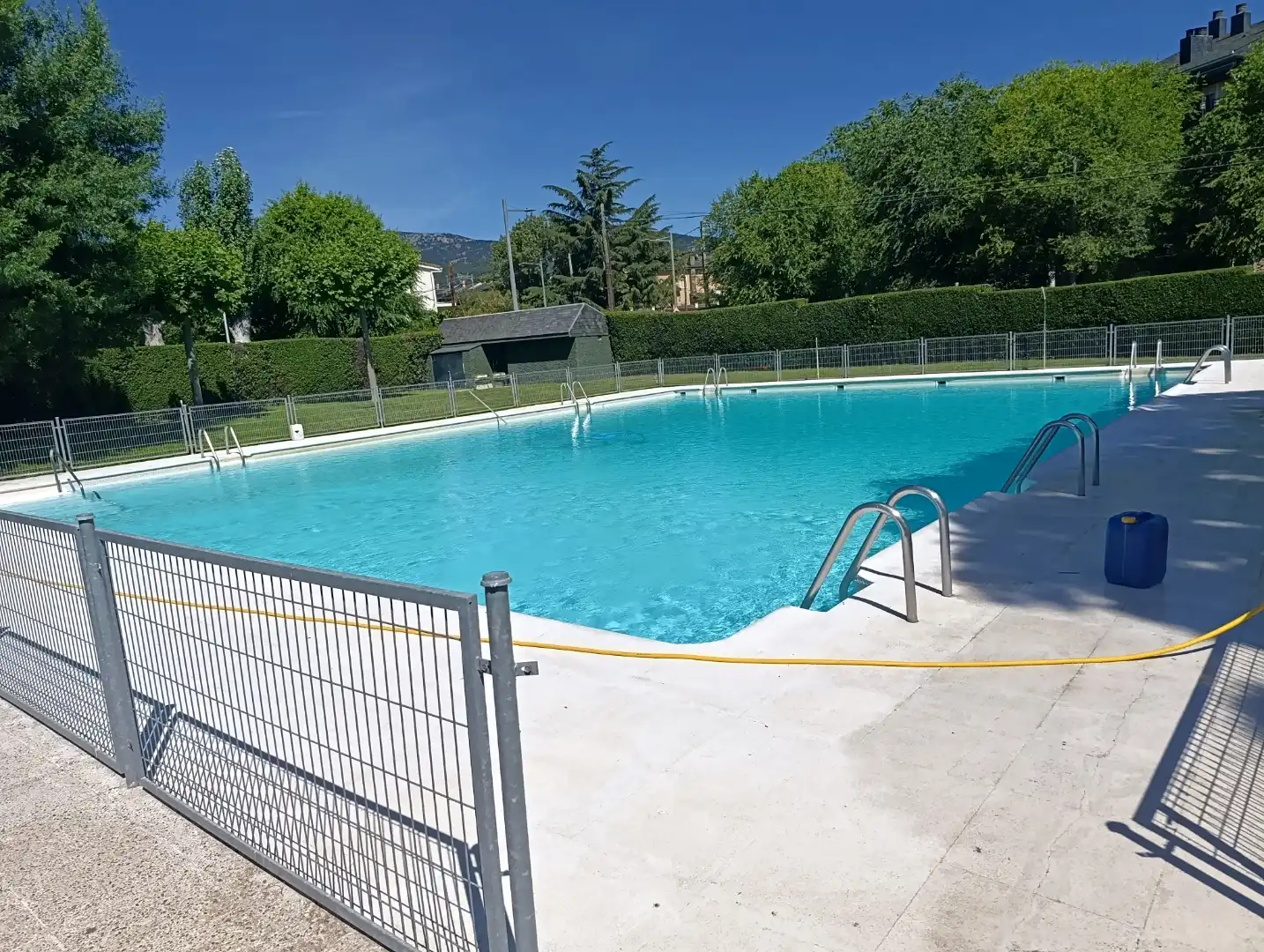 Schwimmbecken von Wohnung zur Miete in Guadarrama mit Heizung, Privatgarten und Terrasse
