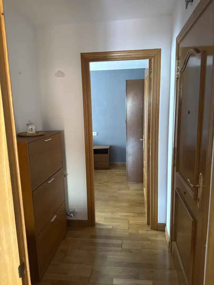Habitación de Apartamento de alquiler en León Capital  con Calefacción, Parquet y Amueblado